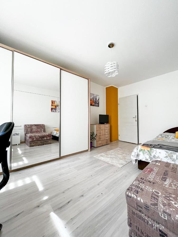 Sova Apartment Vârşeţ Exterior foto